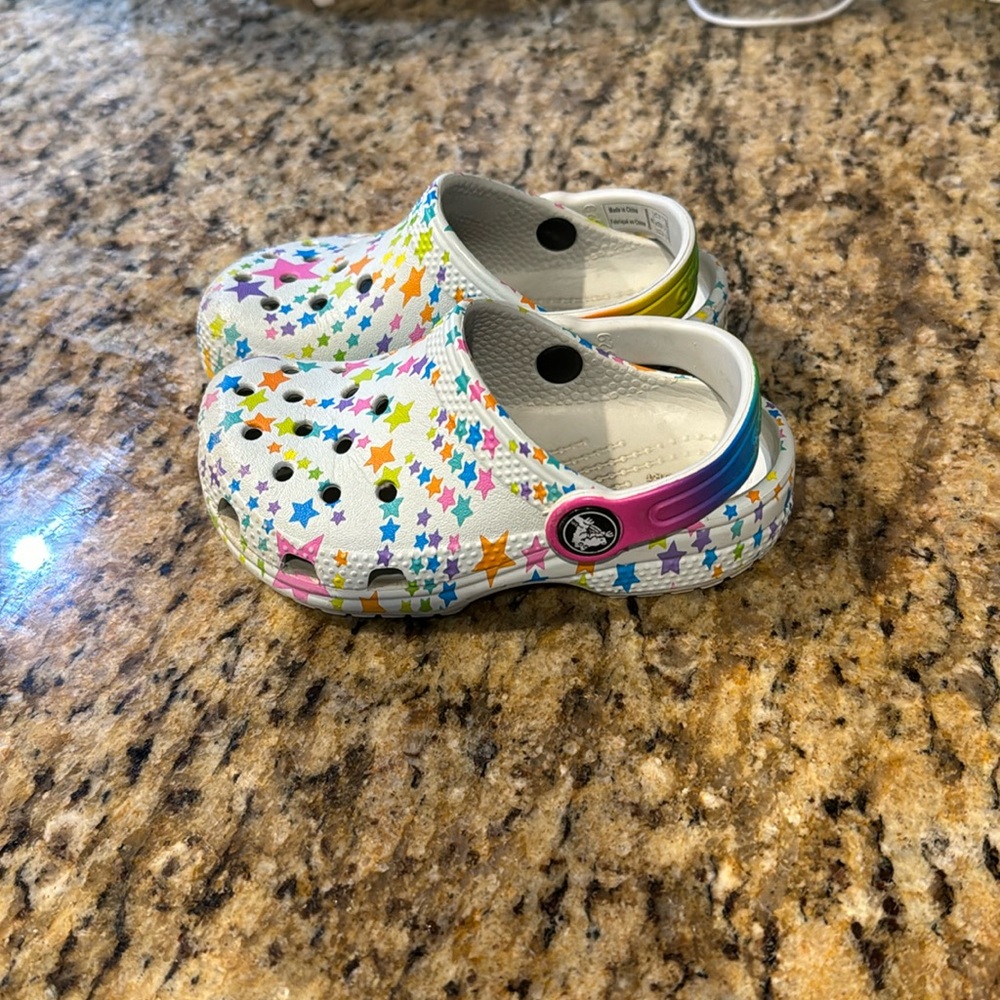 Toddler Crocs Size 8